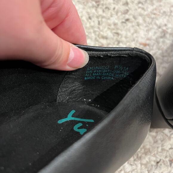 Yuu Monica Slip On Wedge Heels Sz 6.5 Black Casual Classic Career Business - Picture 6 of 7